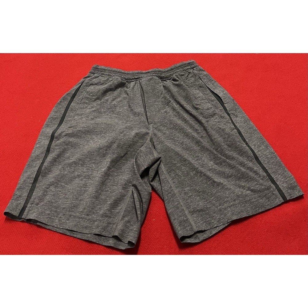 Men's Size 26 Lululemon Gray Shorts Athletic Wear Sportswear Shorts